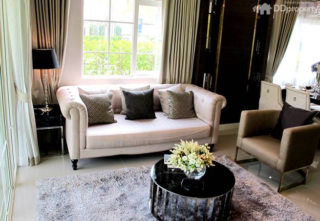 Golden Town On Nut Pattanakarn  